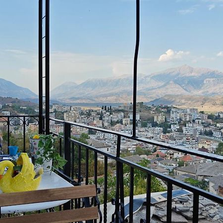 Guest House Emily Gjirokaster Ngoại thất bức ảnh