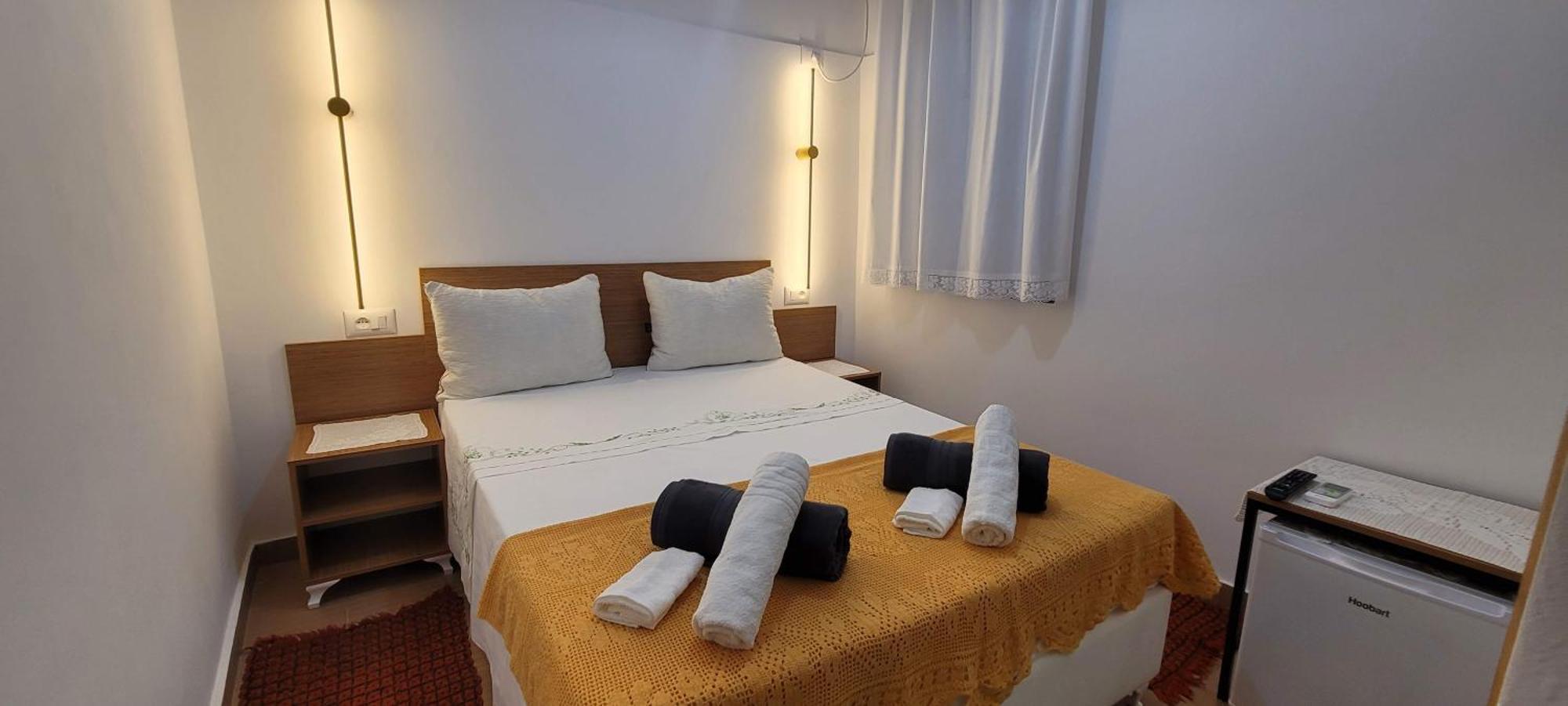 Guest House Emily Gjirokaster Ngoại thất bức ảnh