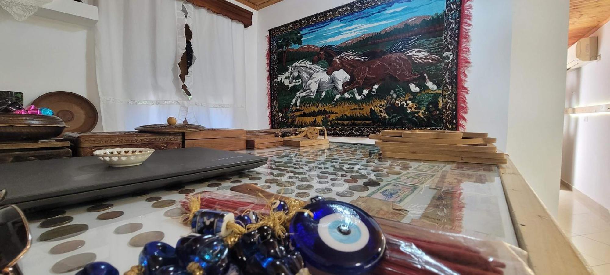 Guest House Emily Gjirokaster Ngoại thất bức ảnh